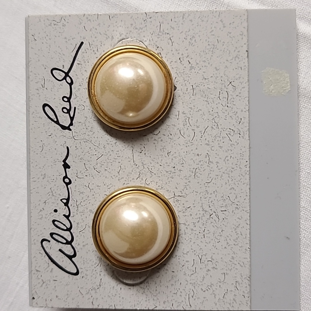 Vintage Allison Reed Faux Pearl Gold Tone Earrings Nwt